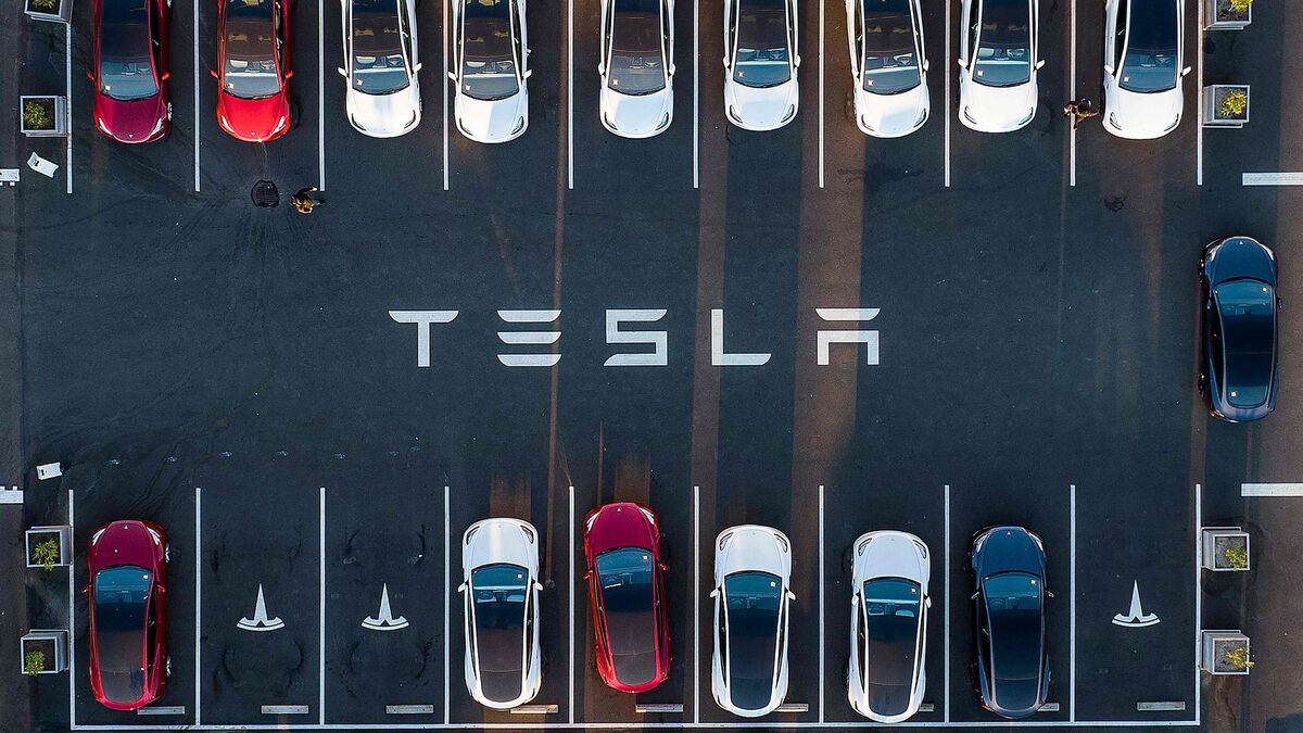 Tesla - Haute-Garonne : Douze voitures Tesla incendiées chez un concessionnaire, la piste criminelle privilégiée ?