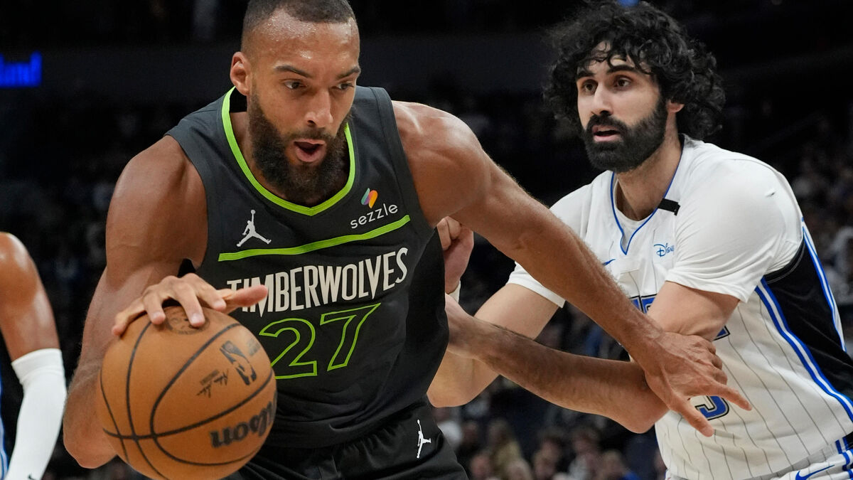 Dunk - NBA : Le Dunk Spectaculaire de Rudy Gobert et Son Double Double Avec les Timberwolves