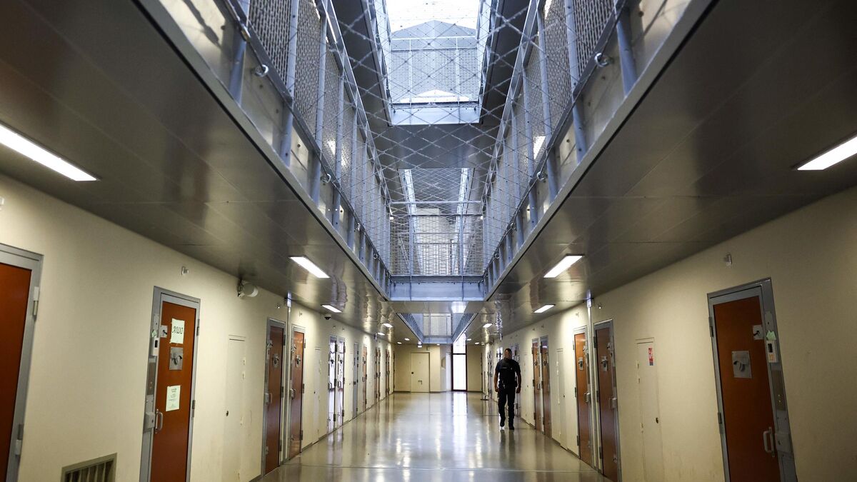 détenu - « Il me convoquait dans son bureau… » : Un détenu accuse un ex-surveillant de la prison de la Santé de viols