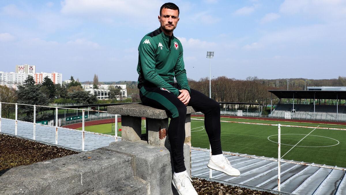 Pierre - Enfance à La Ferme et Scénario de Film : Pierre Lemonnier, le Défenseur du Red Star qui Met en Valeur sa « Différence »