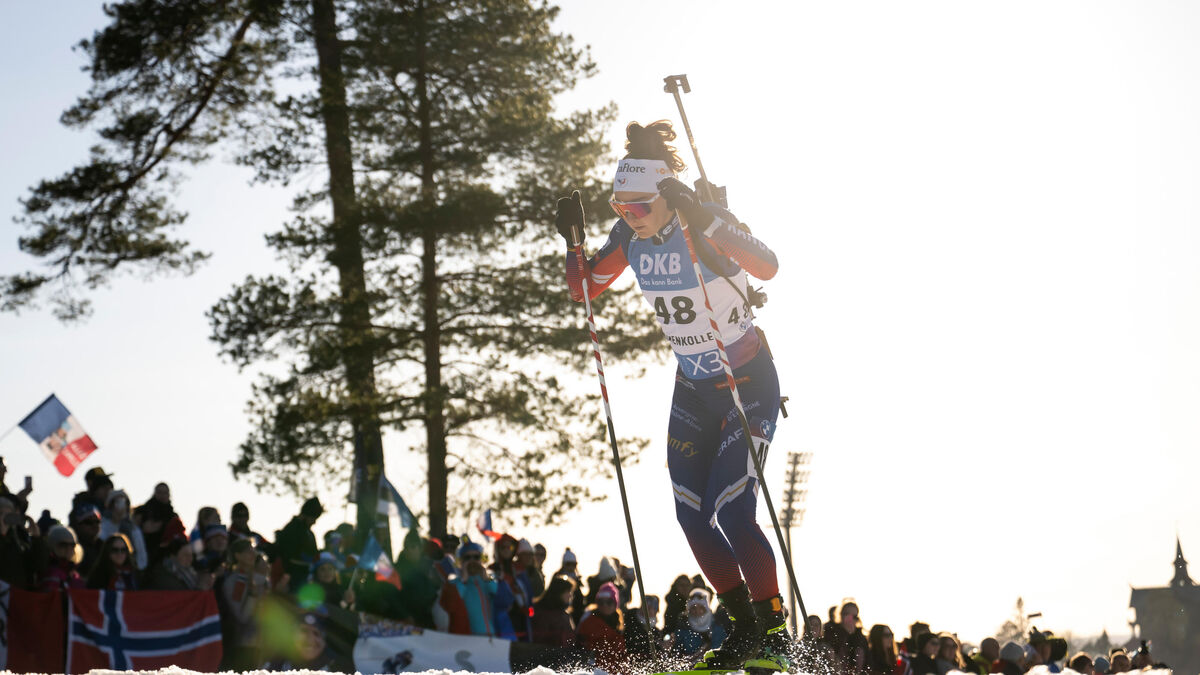 Défaite - Biathlon : La Vidéo De La Défaite Incroyable De Lou Jeanmonnot Pour Deux Deuxièmes De Seconde Lors Du Sprint