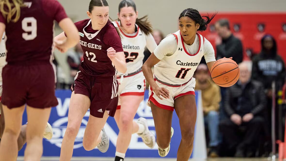 Ravens - Les Ravens visent un triplé face aux Huskies lors de la finale de basketball féminin U Sports en rematch