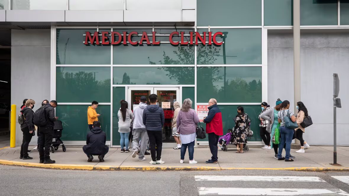 médecins - B.C. a recruté des centaines de médecins de famille. Pourquoi cela ne suffit-il toujours pas ?