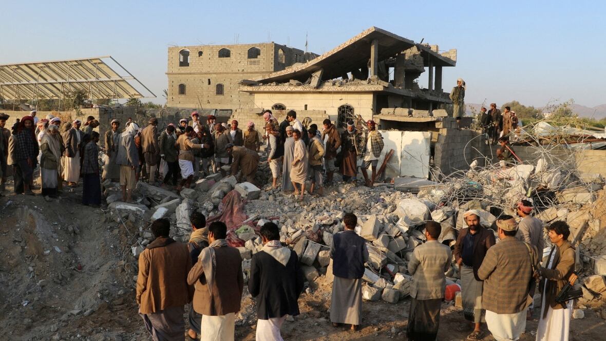 Houthi - Les rebelles Houthis promettent une 'escalade' suite aux frappes aériennes américaines mortelles au Yémen
