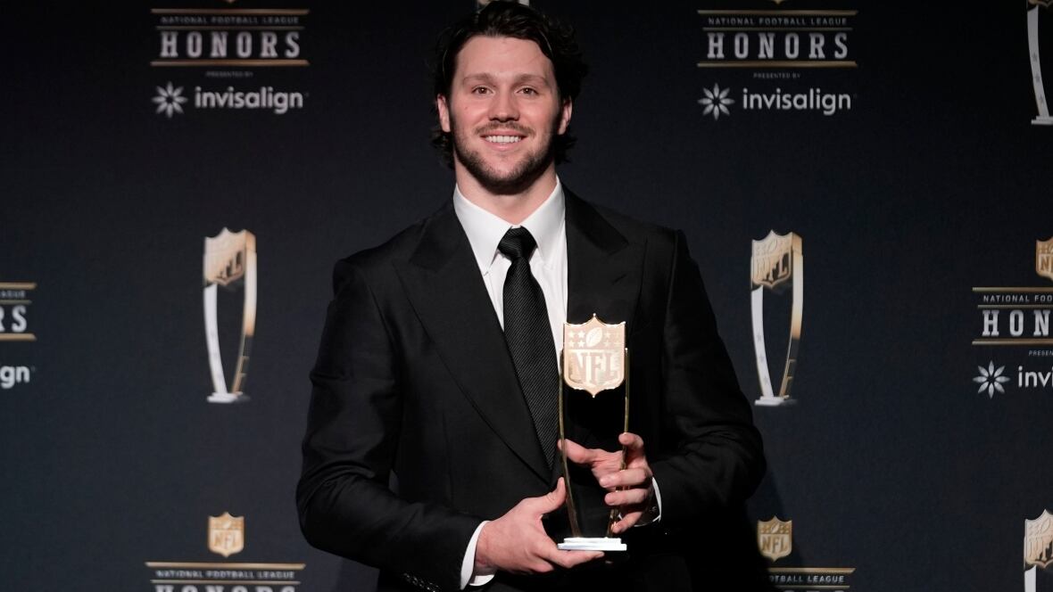 contrat - Les Bills récompensera le MVP de la NFL, Josh Allen, avec un contrat d'une valeur de 330 millions de dollars américains.