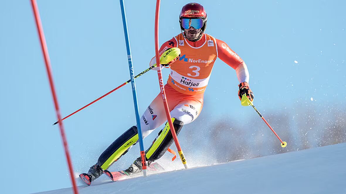 titre - Loïc Meillard triomphe pour la 2e journée consécutive et se rapproche du titre de slalom de la saison