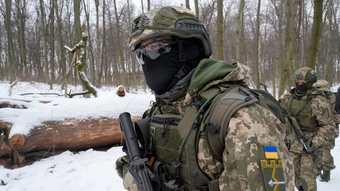Trump - Trump suspend l'aide militaire américaine à l'Ukraine, selon un responsable