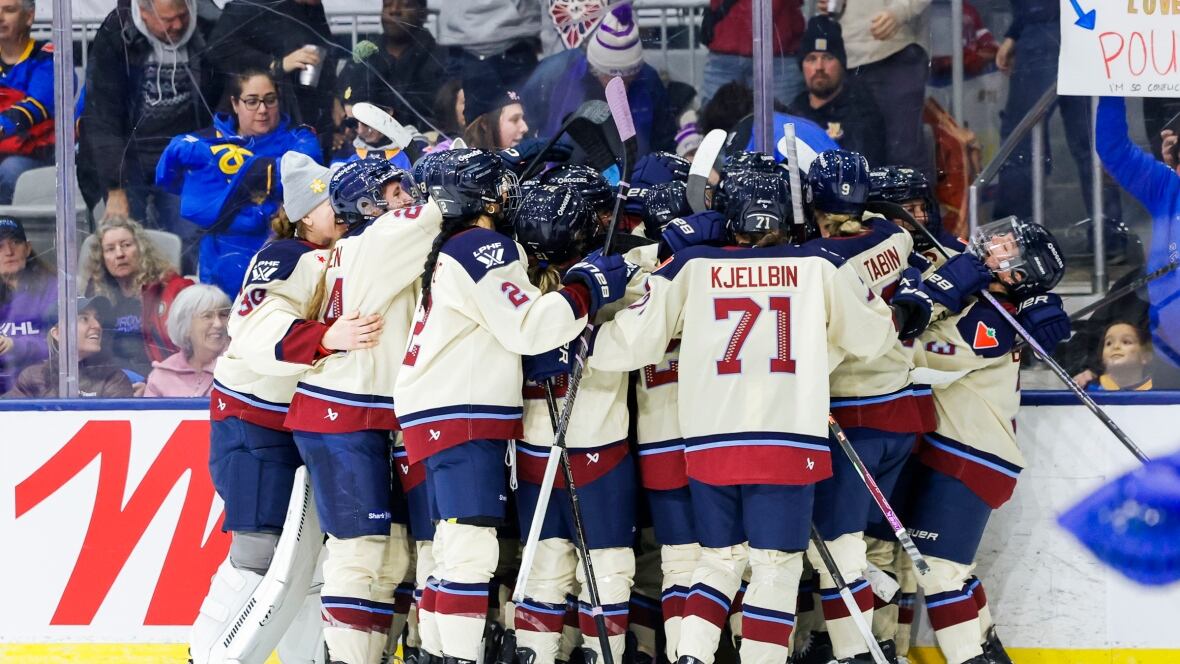 PWHL - Une expansion imminente et des classements serrés rendent le délai de transfert de la PWHL discret