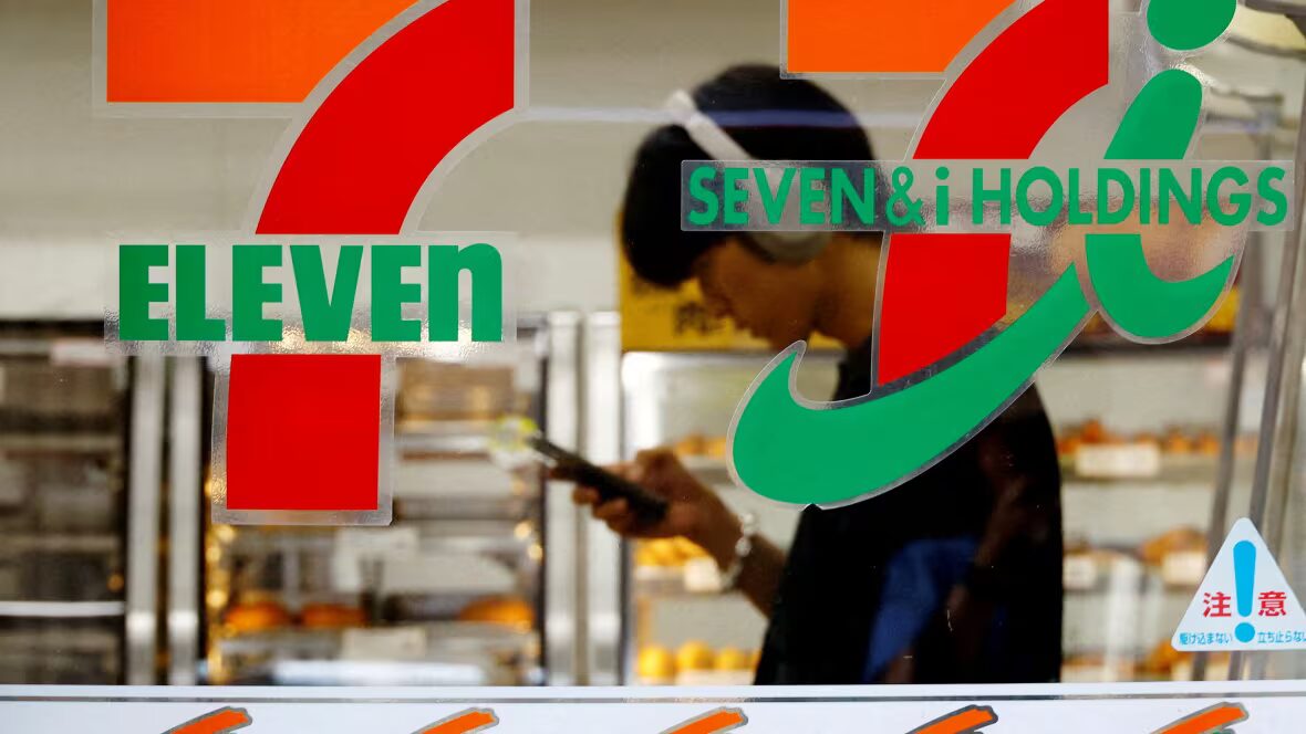 PDG - 7-Eleven nomme un nouveau PDG et prévoit de devenir public alors qu'il lutte contre l'offre de rachat de Couche-Tard du Québec