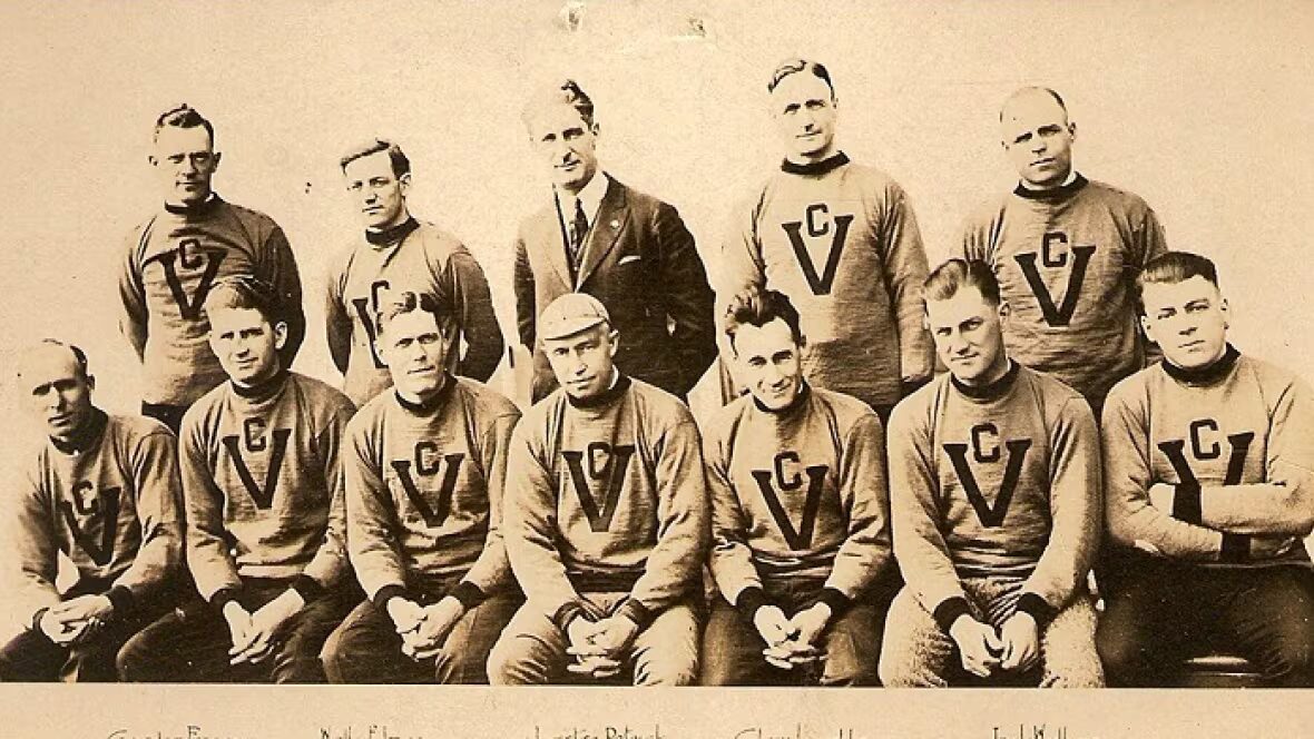 Cougars - Il y a 100 ans, les Victoria Cougars sont devenus la dernière équipe de hockey de la Colombie-Britannique à remporter la Coupe Stanley.