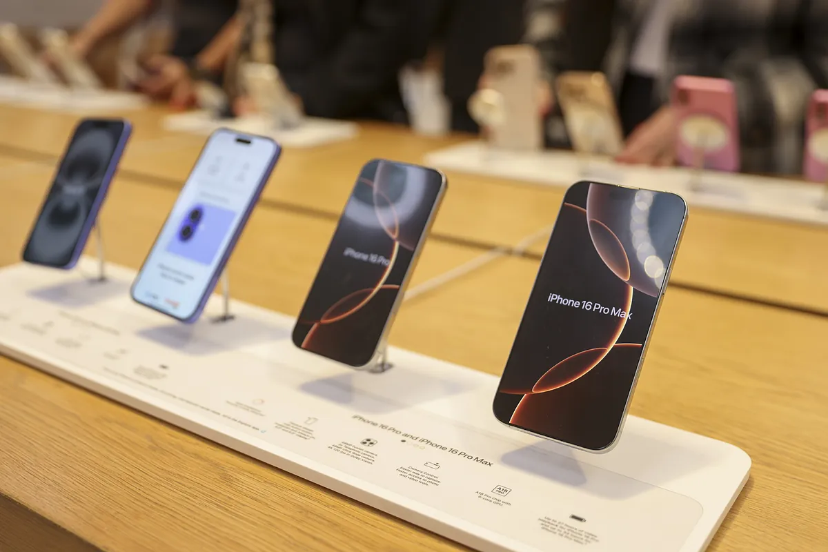 iPhone - Apple, la plus touchée par les tarifs de Trump : un iPhone pourrait atteindre 2 300 euros