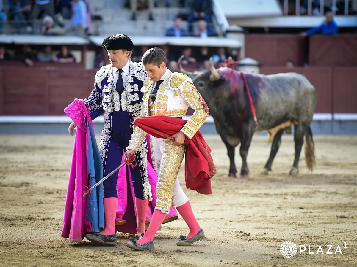 Petardo - Petardo Géant Des Atacados Toros De Valdellán À Las Ventas