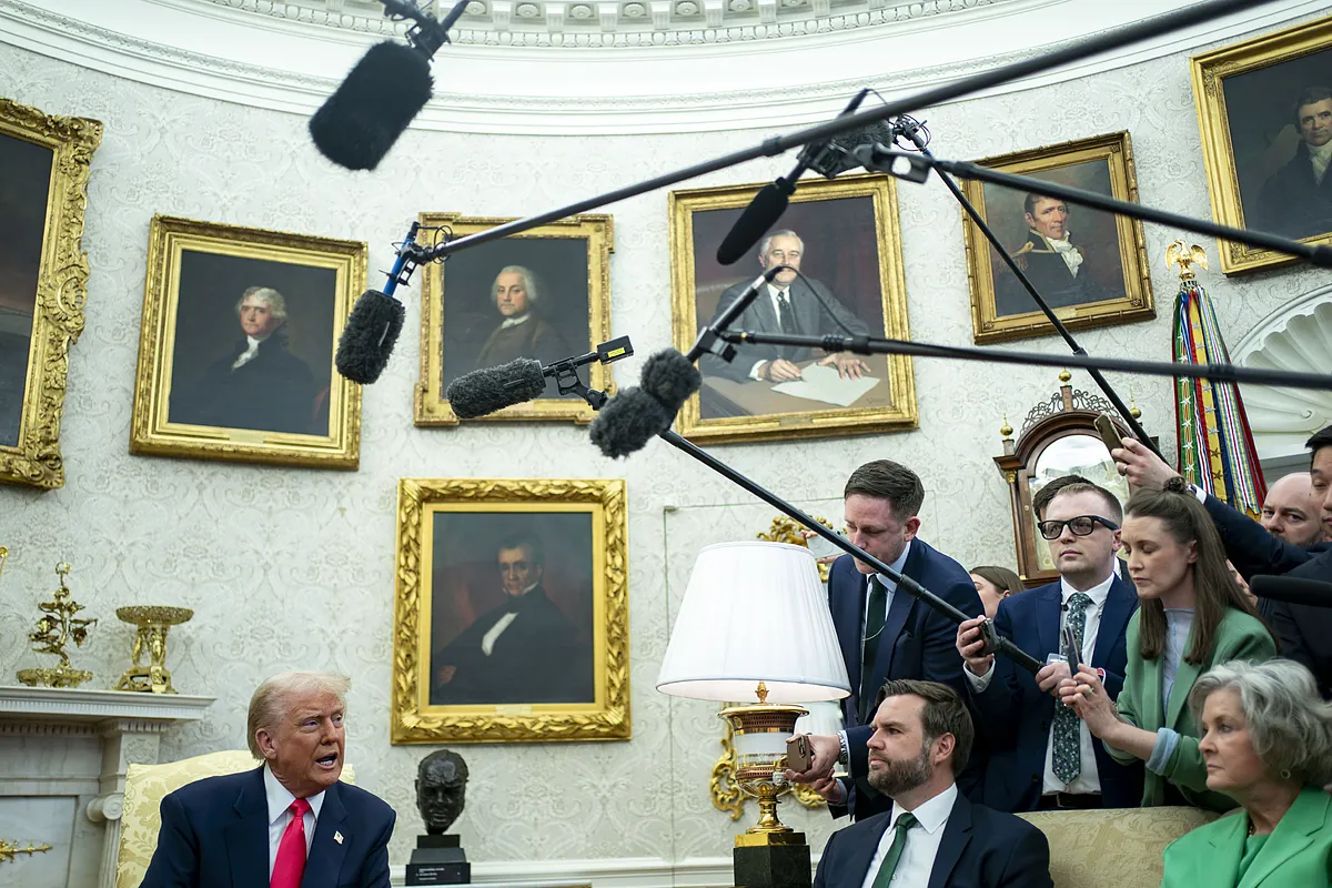 Politique - La Maison Blanche Met En Place Une Nouvelle Politique Médiatique Limitant L'Accès Des Agences De Presse Au Président Trump