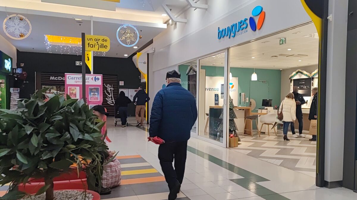 Bouygues - En Essonne, deux hommes braquent une boutique Bouygues Telecom à Athis-Mons avec une bombe de gaz lacrymogène
