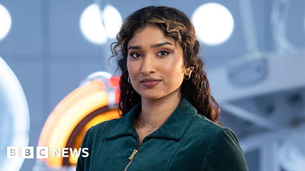 étoile - La nouvelle étoile de Doctor Who est en quête d'inspirer les femmes sud-asiatiques