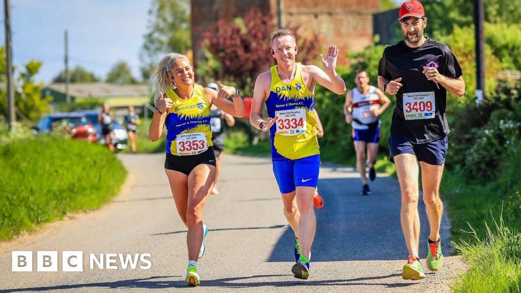 marathon - Des milliers de coureurs s'apprêtent à participer au marathon le plus plat du Royaume-Uni