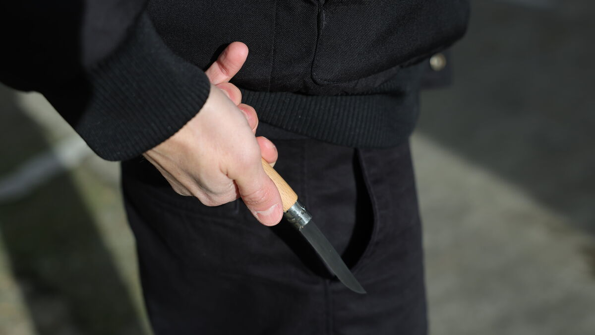 homme - Gironde : Un homme tué de plus de 40 coups de couteau dans une maison squattée, un suspect incarcéré