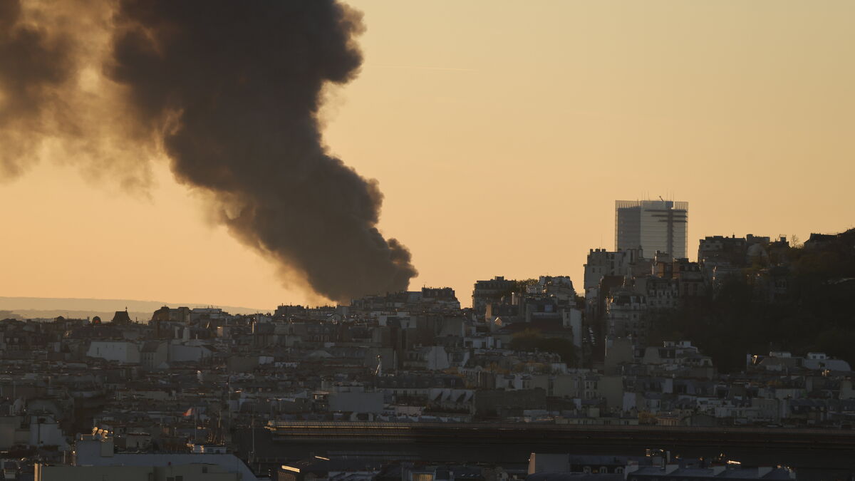 Incendie - Incendie Majeur en Cours dans le XVIIe Arrondissement de Paris