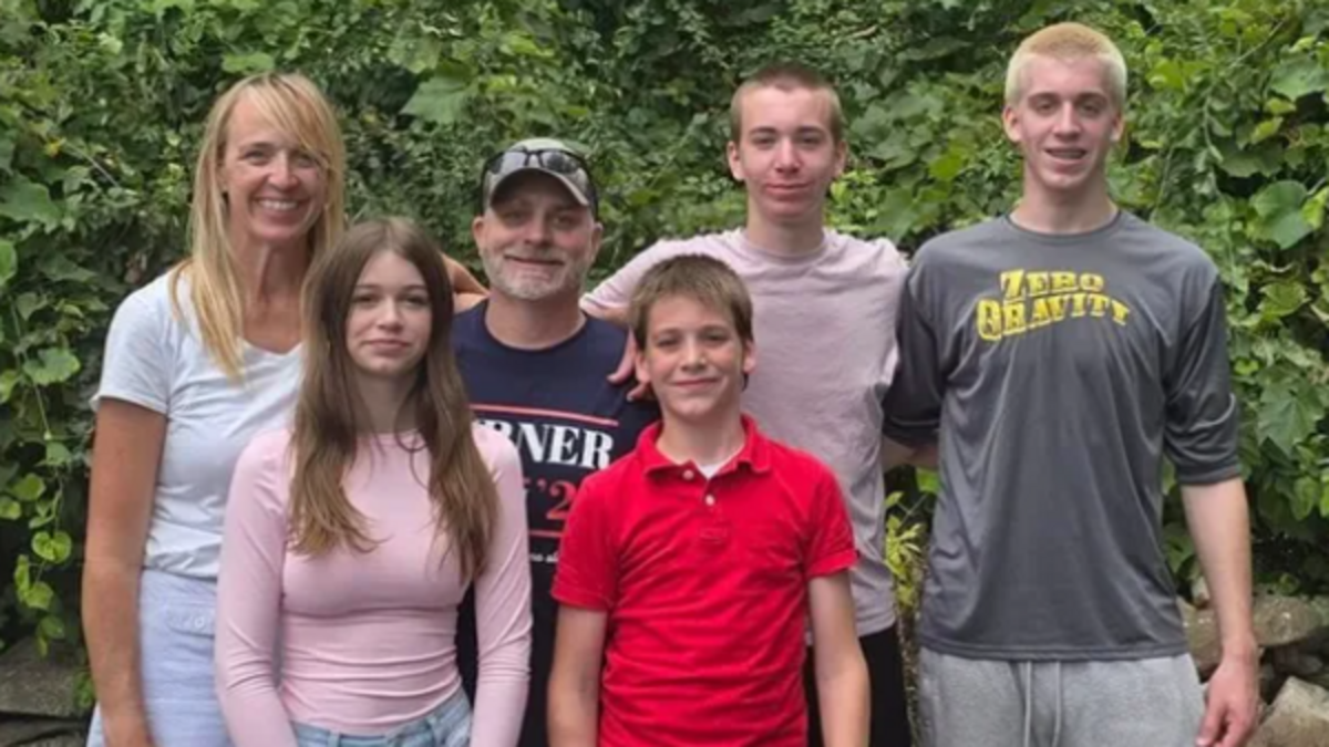 randonneuse - Une randonneuse meurt en tombant d'une falaise devant ses trois enfants aux États-Unis