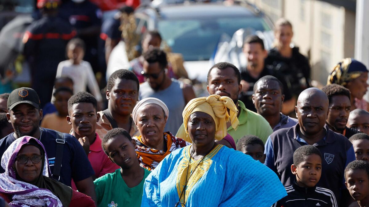 Mayotte - « On N’est Plus à Terre, Mais On N’est Pas Debout » : Mayotte Se Prépare à Sa Reconstruction… Et Emmanuel Macron