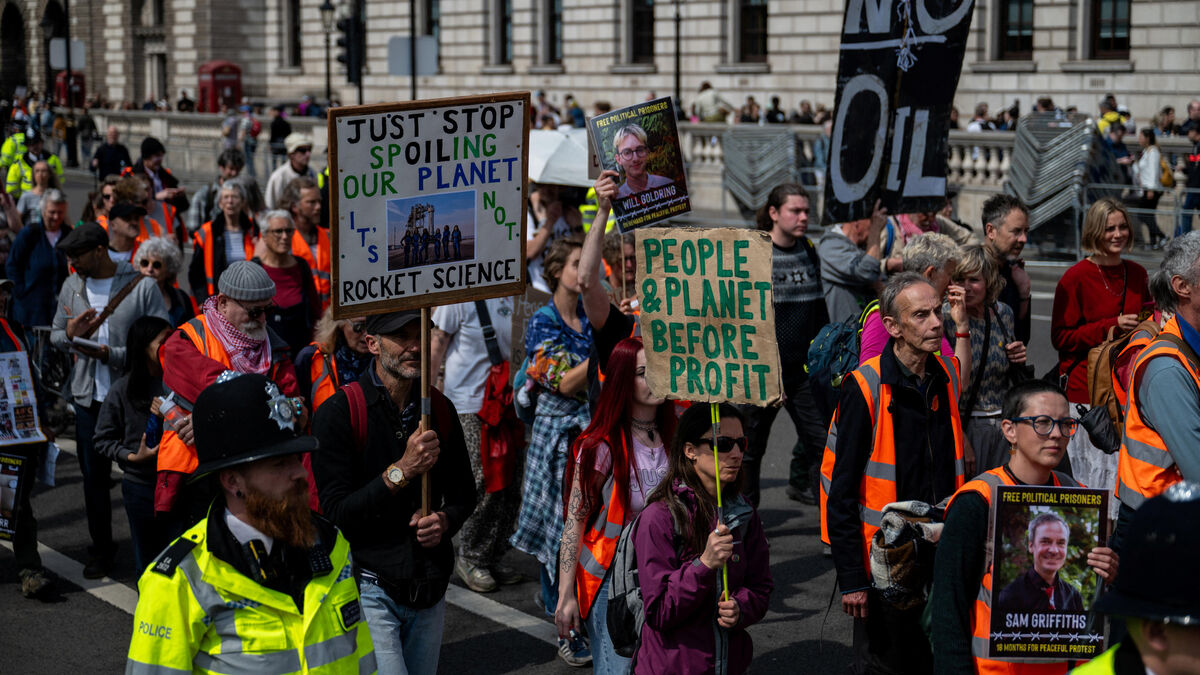 Oil - « Just Stop Oil » : à Londres, l'ultime défilé du groupe écologiste qui mettra fin à ses actions coups de poing