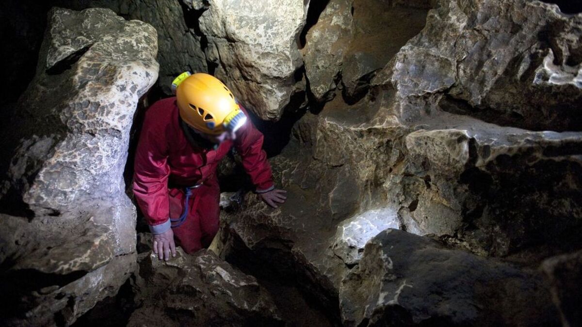 spéléologue - Hautes-Pyrénées : Une spéléologue secourue après avoir été bloquée 12 heures à 110 mètres sous terre
