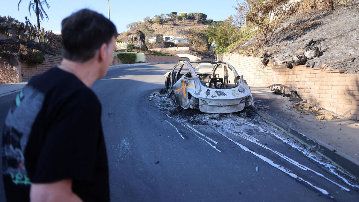 Tesla - L'incendiaire de deux voitures Tesla poursuivi aux États-Unis