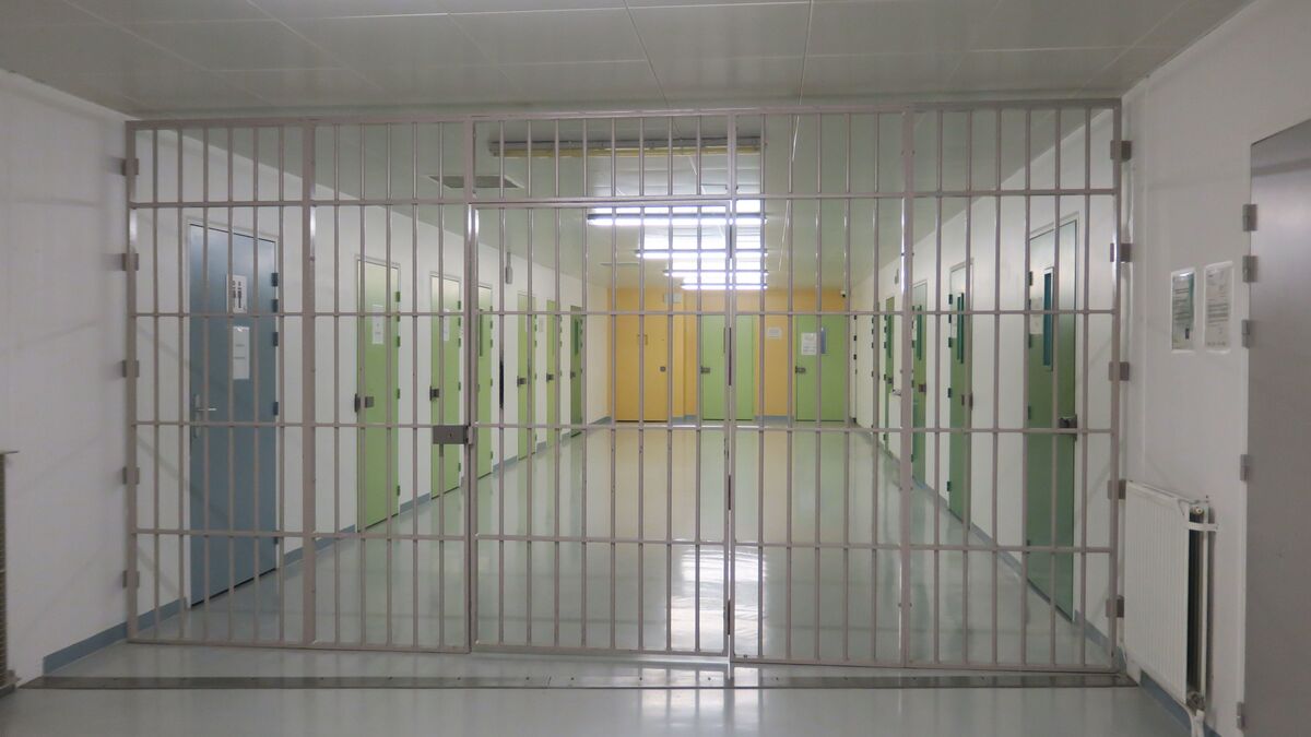 détenus - Prisons : Plus de 82 000 détenus au 1er mars, un chiffre record en France