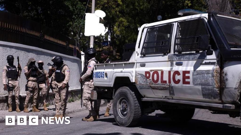 ville - Des gangs haïtiens attaquent une ville et libèrent 500 détenus de prison