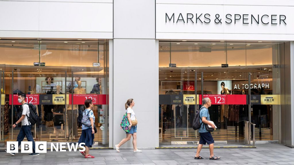 rayons - Des rayons vides dans les magasins M&S après une cyberattaque