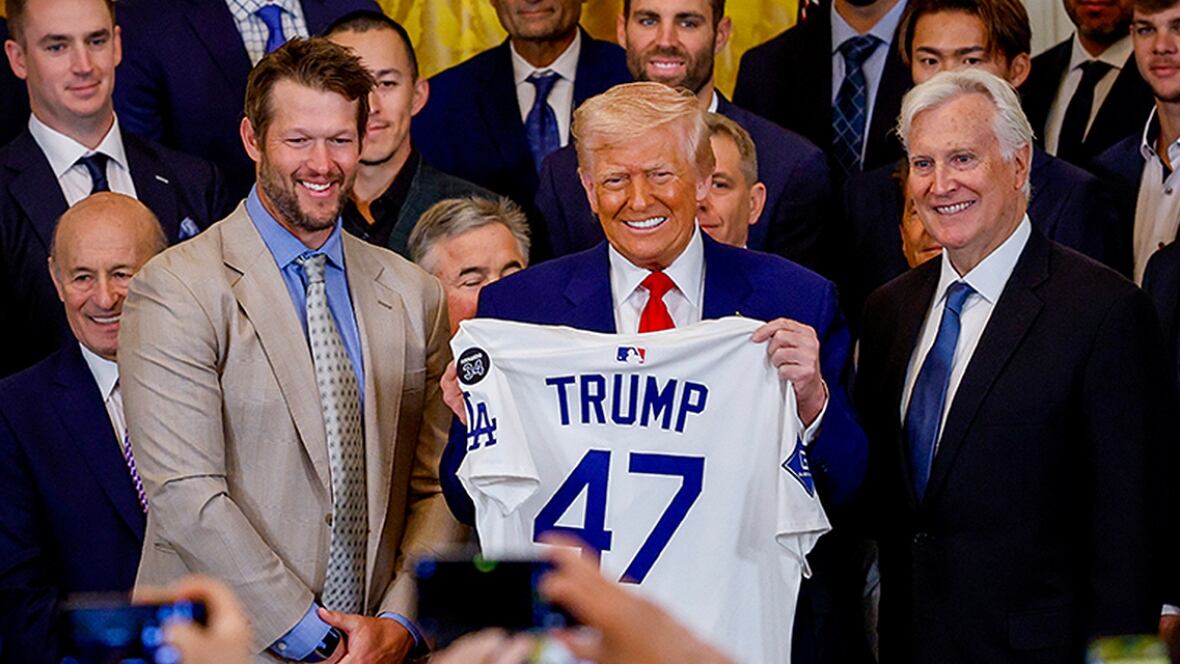 Trump - Ohtani, Betts et les champions des World Series, les Dodgers, rendent visite à Trump à la Maison-Blanche