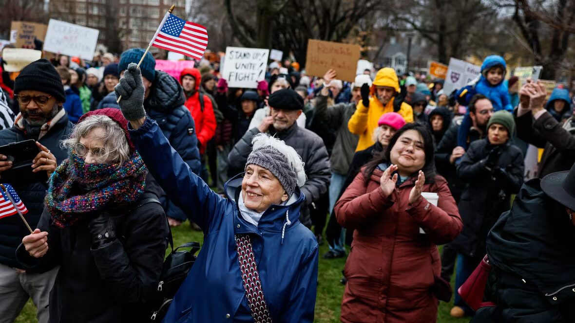subventions - L'administration Trump gèle 2,2 milliards de dollars de subventions à Harvard en raison de l'activisme sur le campus