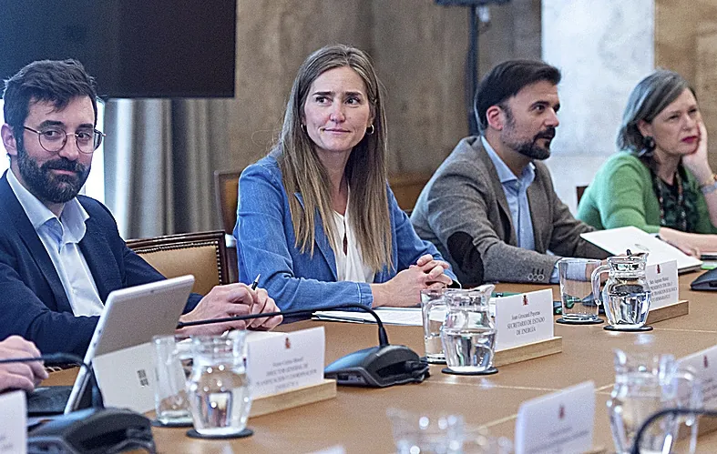 Gouvernement - "Informations Non Sont Pas Données : Le Gouvernement Envoie Des Agents Du CNI Aux Grandes Électricités Pour Accéder À Leurs Registres"