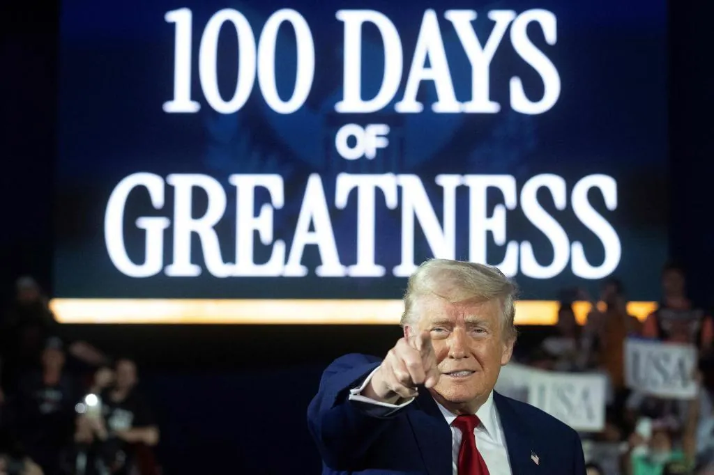 politique - "Ni alliés ni voisins : La politique extérieure de Trump après 100 jours"