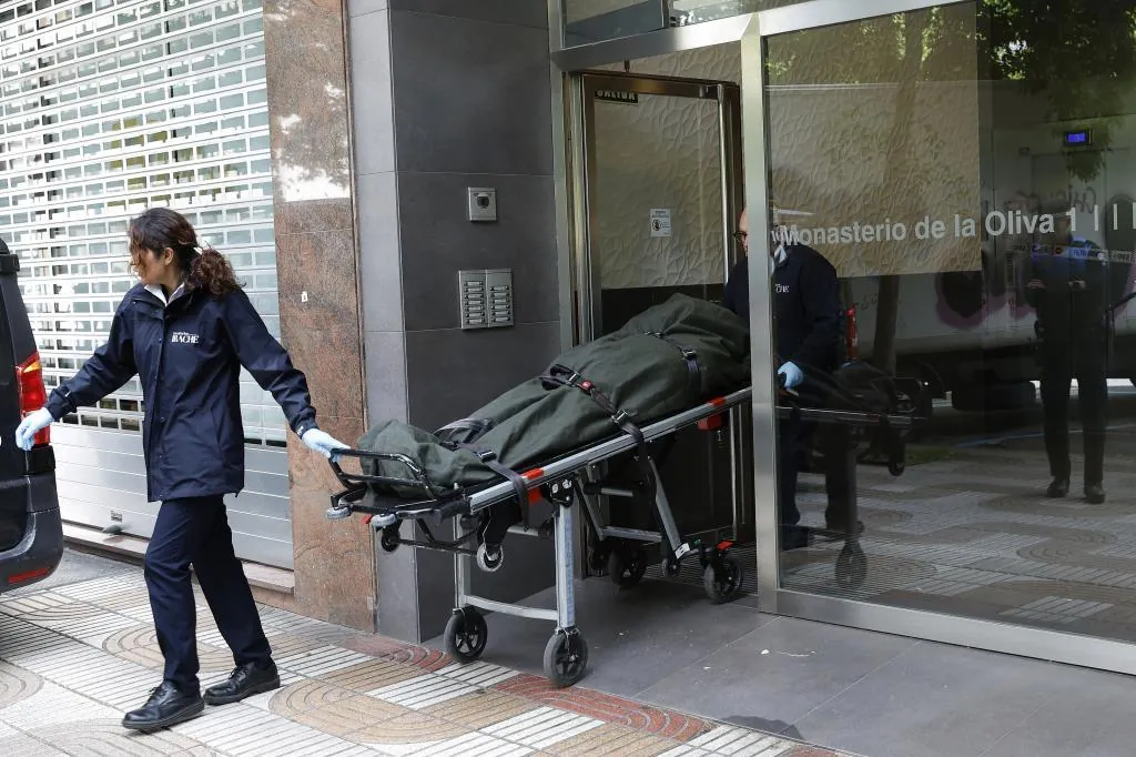 Pampelune - Découverte du cadavre d'un homme dans une flaque de sang au pied d'un immeuble à Pampelune