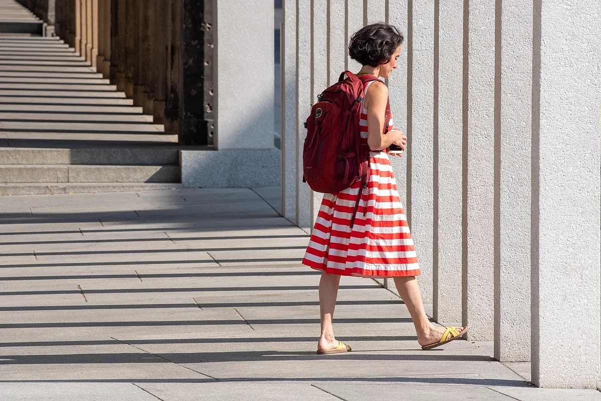 Femme - Avez-vous plus de 18 ans ? Voici comment demander les 1.449 € mensuels offerts par la Sécurité Sociale pour les femmes.