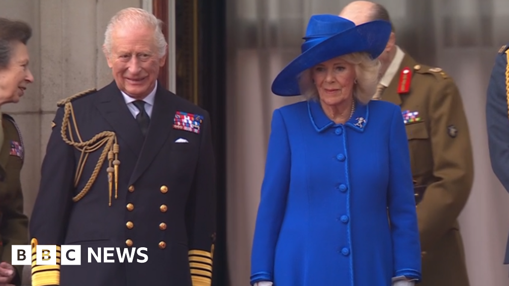Royals - Les Royals Assist à la Parade Aérienne des Red Arrows pour le 80e Anniversaire du Jour de la Victoire