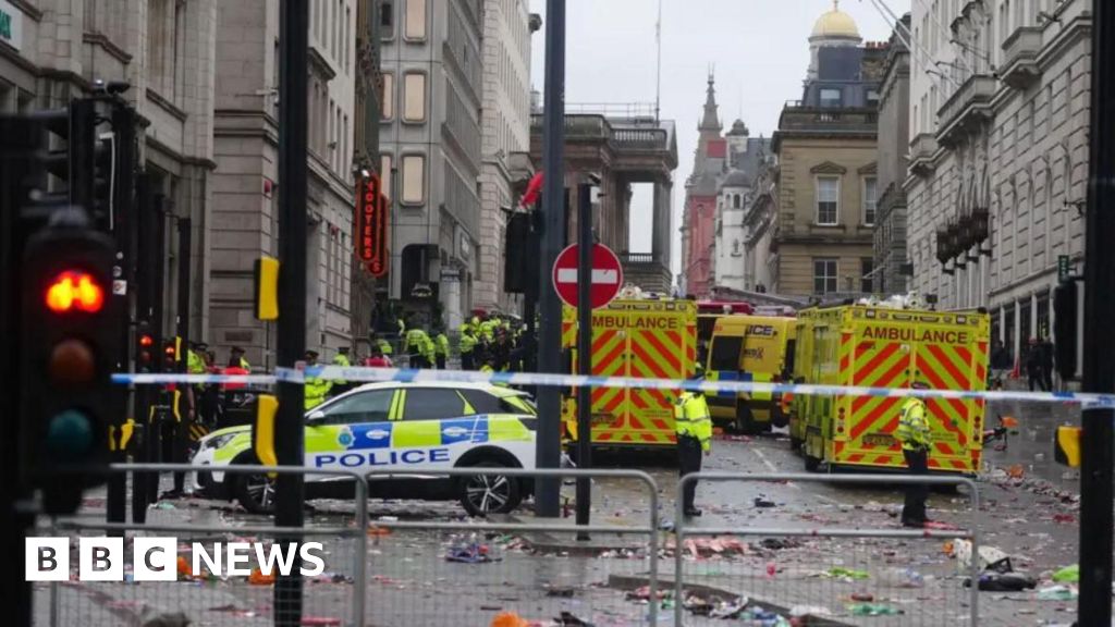police - La police obtient plus de temps pour interroger le suspect du défilé de Liverpool