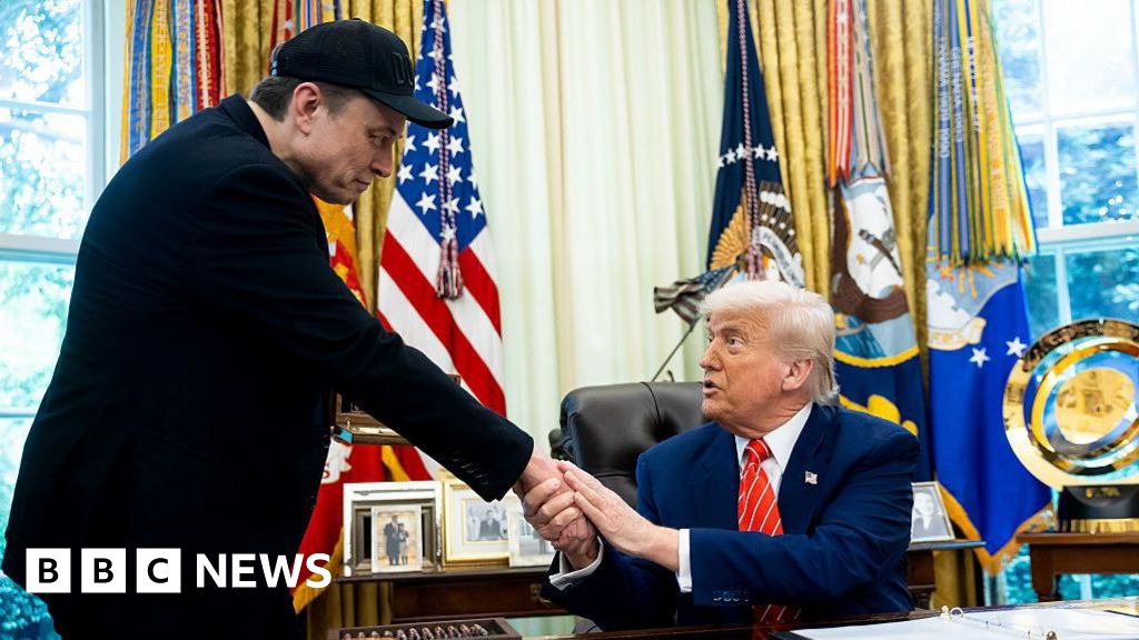 Trump - Dans son discours d'adieu au Bureau Ovale, Trump déclare qu'Elon Musk "ne part vraiment pas"