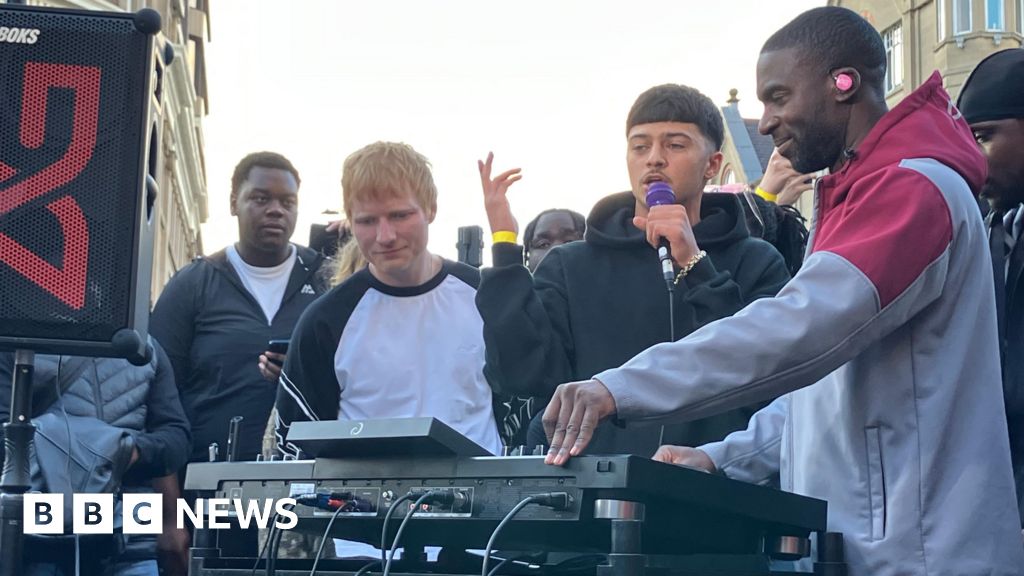 Concert - Ed Sheeran Soutient les Jeunes Talents Lors d'un Concert Surprise