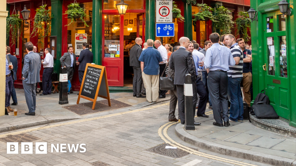 Londres - Les sorties après le travail en déclin en dehors de Londres, selon les pairs