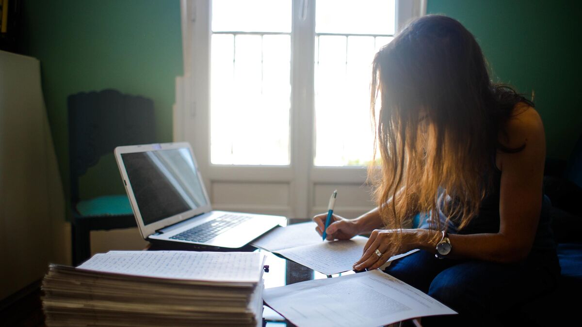 copies - Enseignants : Corriger les copies, un travail pour l'IA ?