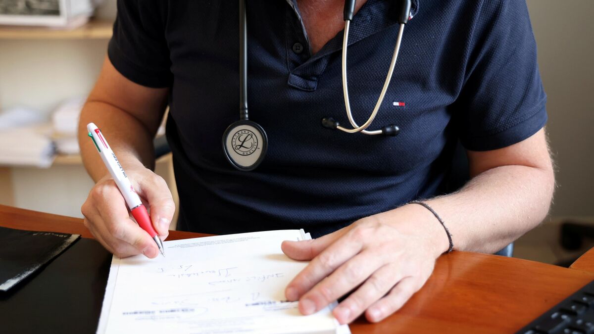 victimes - « Il y a bien plus que six victimes » : malgré sa mise en examen pour agressions sexuelles, l'ORL poursuivait son activité