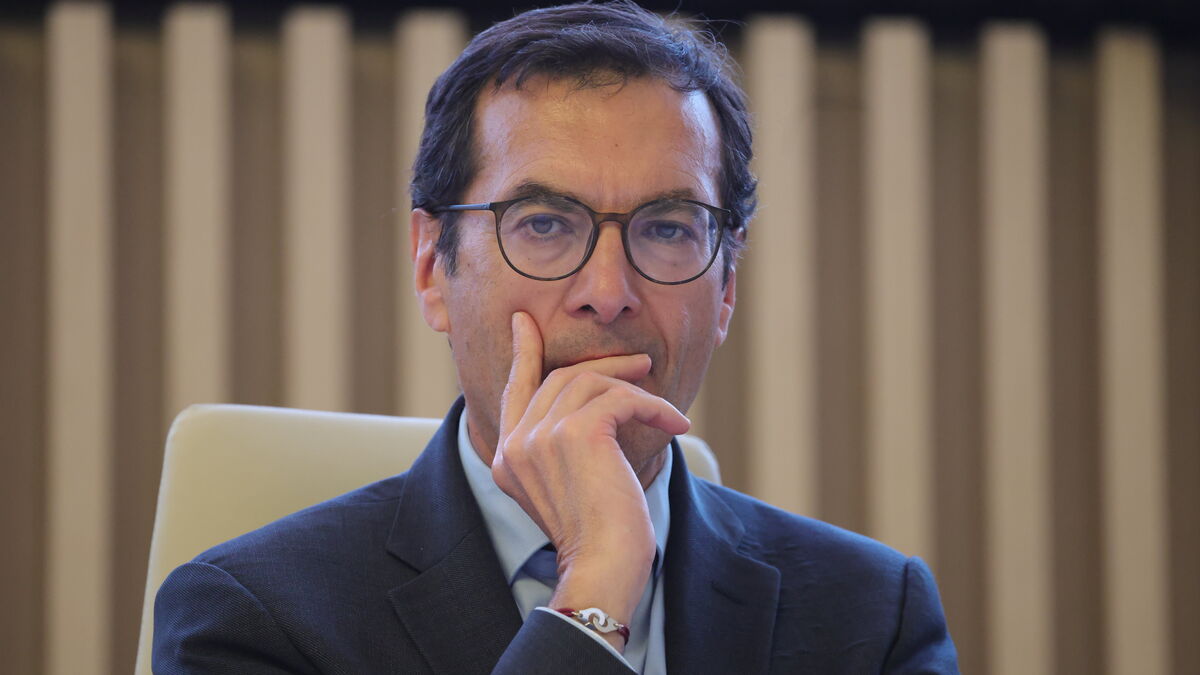 SNCF - « Pas Un Jeu » : Face aux Menaces de Grève pour l'Ascension, le Patron de la SNCF Appelle les Syndicats au « Sang-Froid »