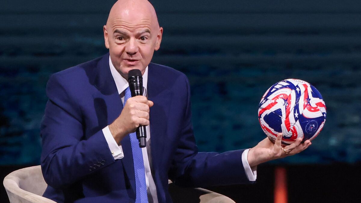 Mondial - Football : La FIFA vise « un milliard de dollars » de recettes pour son Mondial féminin