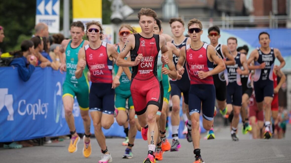 bronze - Mathis Beaulieu du Canada remporte le bronze à la Coupe du Monde de Triathlon en Ouzbékistan