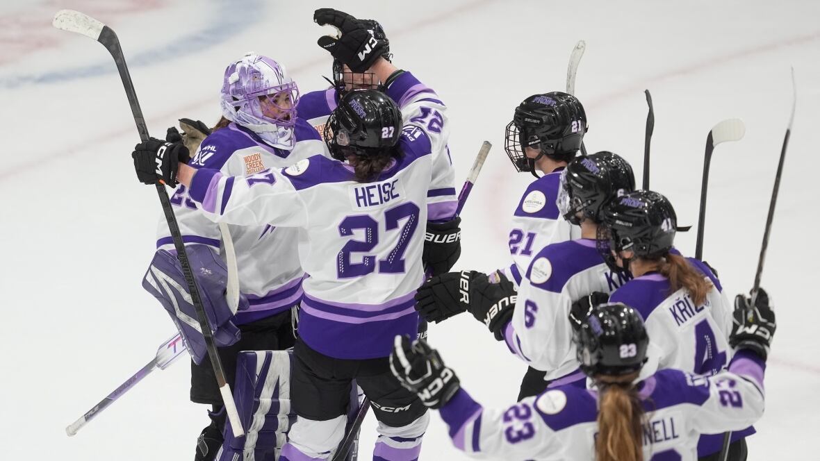 victoire - Frost remporte la victoire pour maintenir les espoirs de playoffs de la PWHL et met en péril les chances de Charge