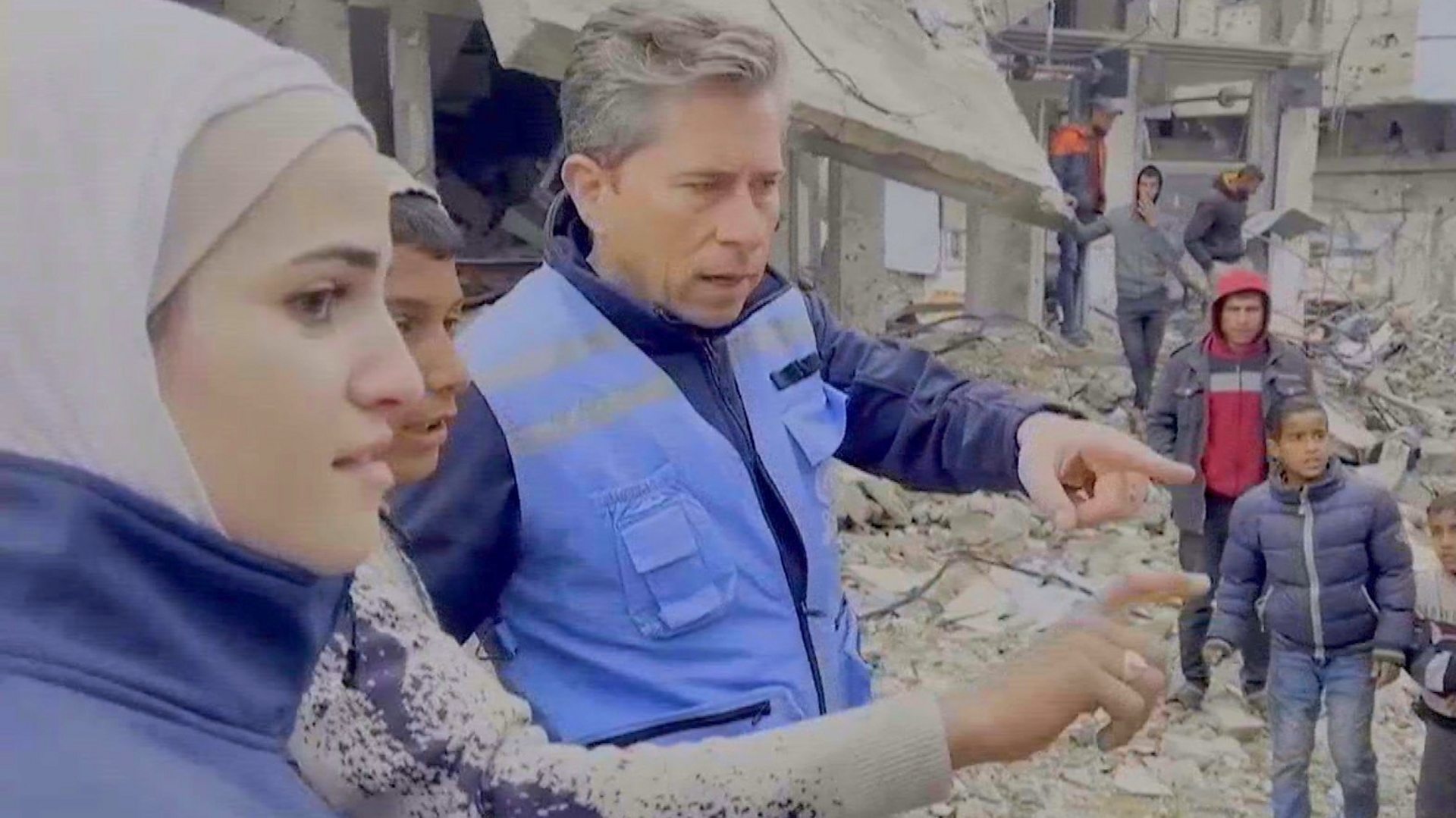 aide - Le monde a la responsabilité d'acheminer l'aide à Gaza, déclare un responsable de l'ONU à la BBC