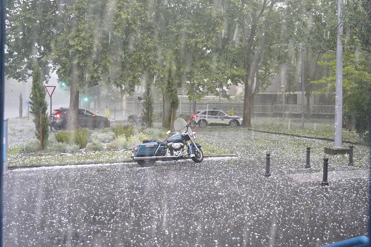 Tempêtes - Le Temps Change Ce Lundi : Une Vaguada Atlantique Apporte de Fortes Tempêtes Avec Grêle et Met en Alerte Six Communautés