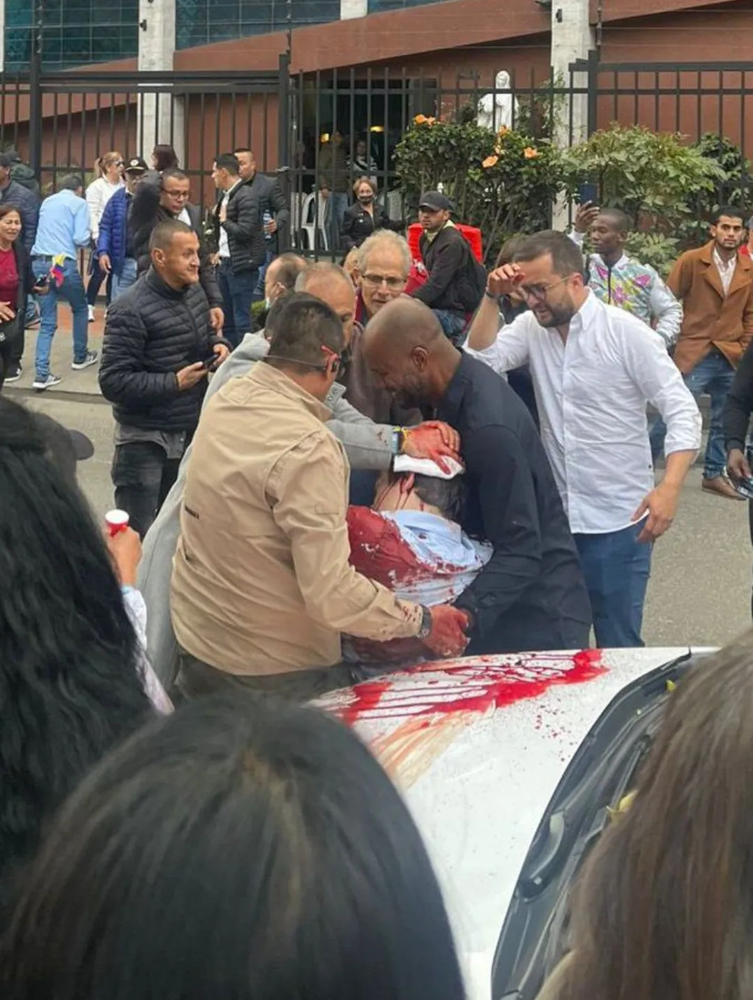 Assassinat - Les Détails Troublants de la Tentative d'Assassinat du Sénateur Miguel Uribe : "Tirez sur le Fournisseur à la Tête et Échappez-vous"